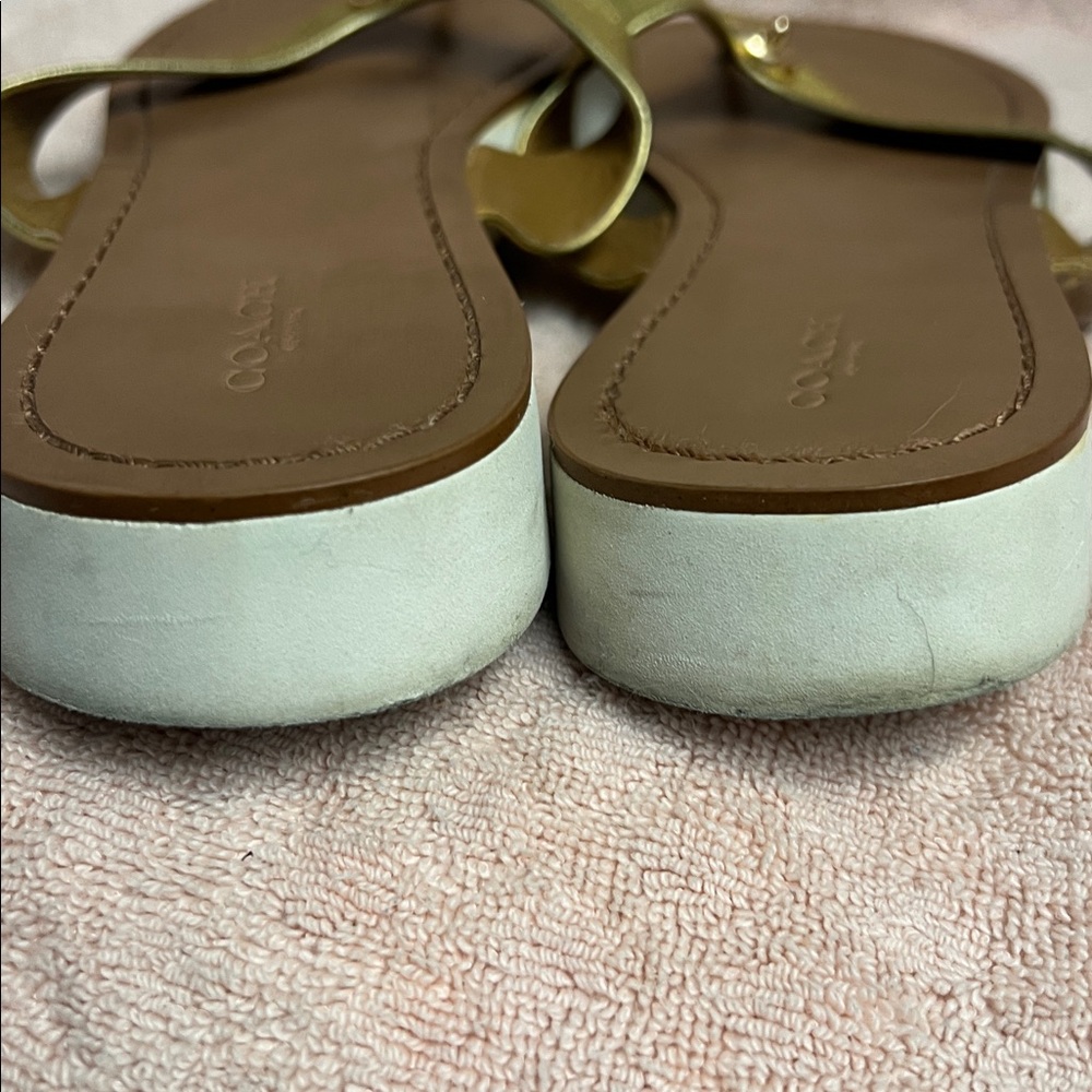 Coach Shelly A01045 gold tone, thong slipper size 11 B - Picture 4 of 16